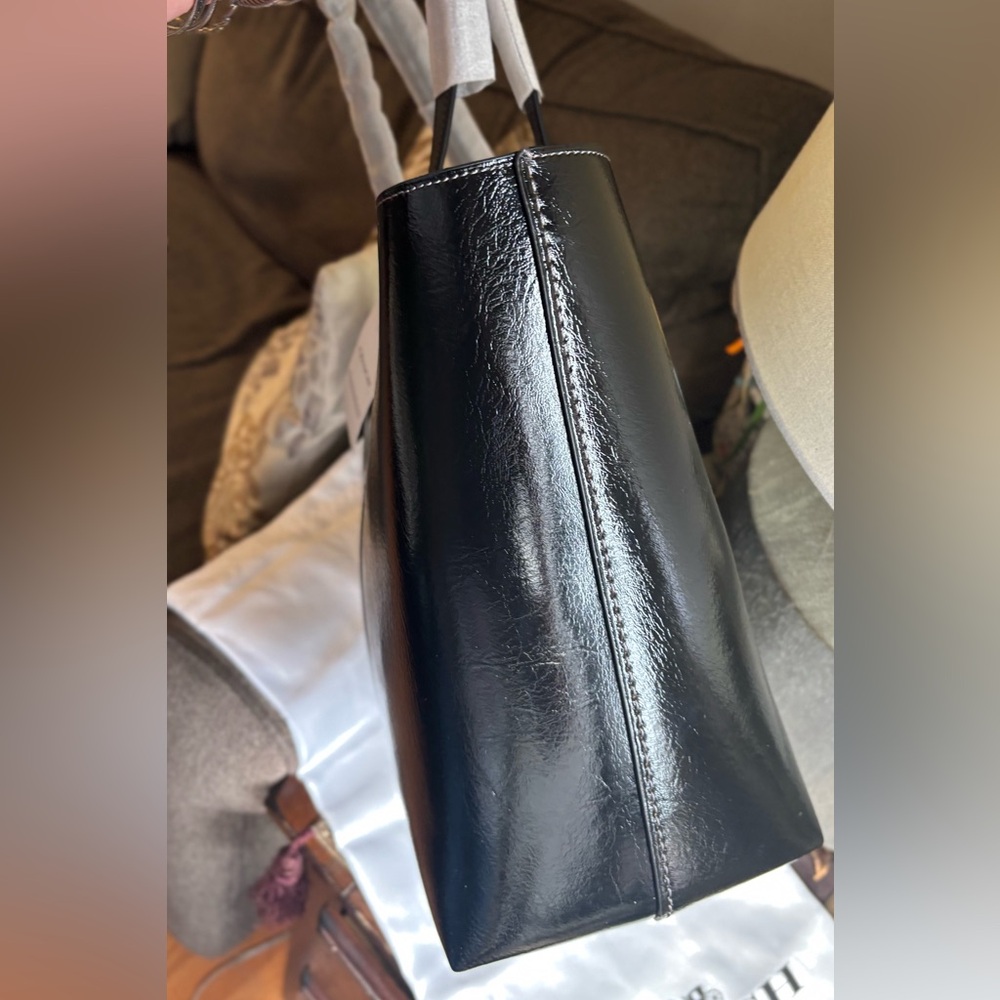 Authentic COACH 1941 patent Leather magnetic closure large Tote Bag - Picture 13 of 16